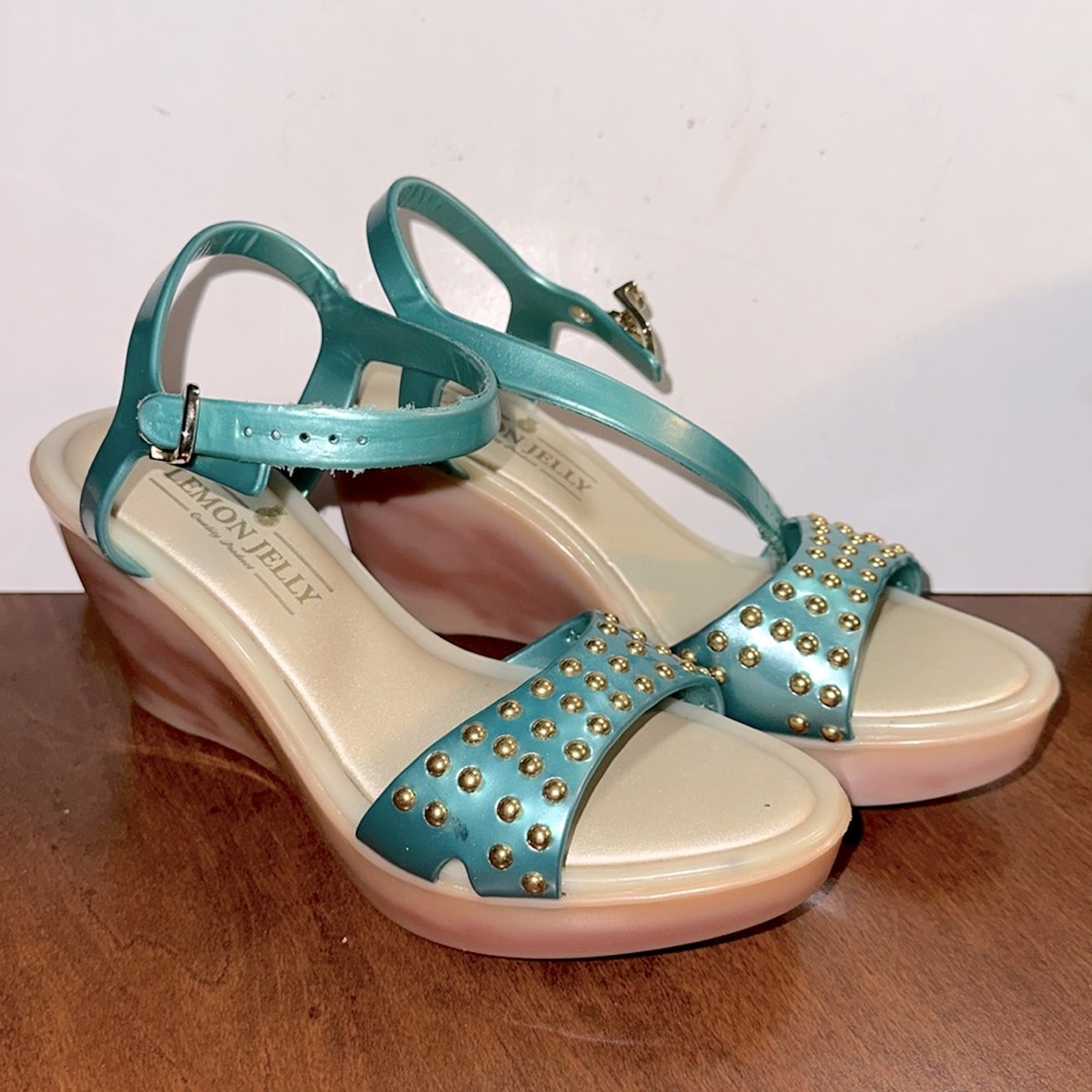 Lemon Jelly wedged sandal